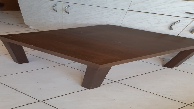 IKEA barna asztalka 55x55cm