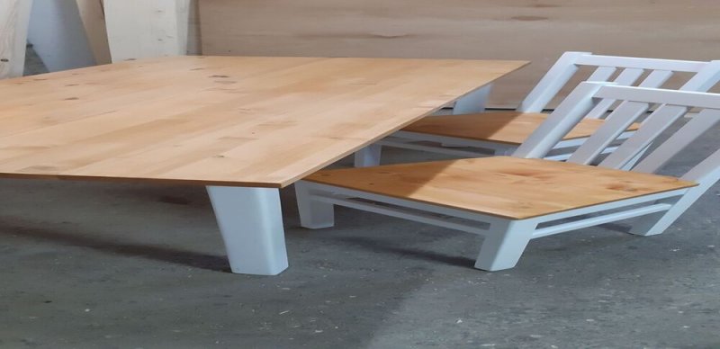 Massziv szerkezetü fa étkező asztal a gyártótól