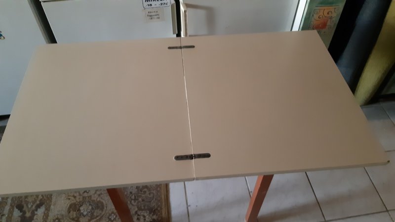 Fehér étkezőasztal, kertiasztal 67x118cm kinyitható
