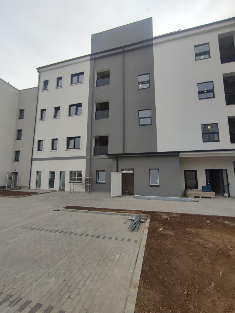 Szombathely belvárosában 44 m2 + 6 m2 fedett terasz ÚJ építésű 2 szobás lakás eladó.