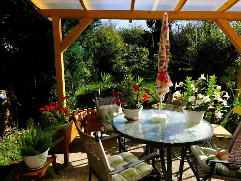 Kislődön 150 négyzetméteres családi ház gyönyörű kerttel eladó!