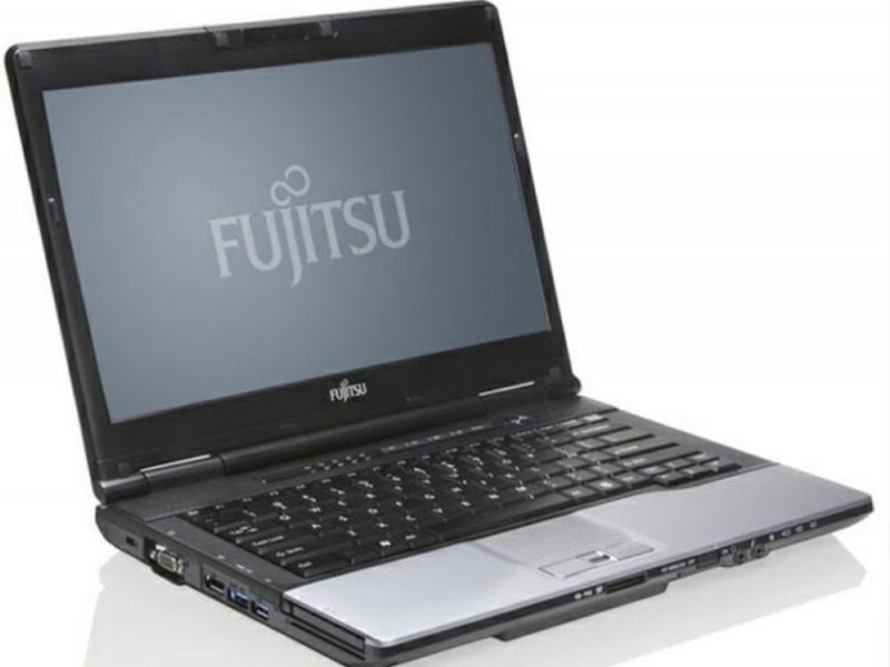 Ma csak japán FUJITSU: Ez egy LifeBook E751 /magyar bill/