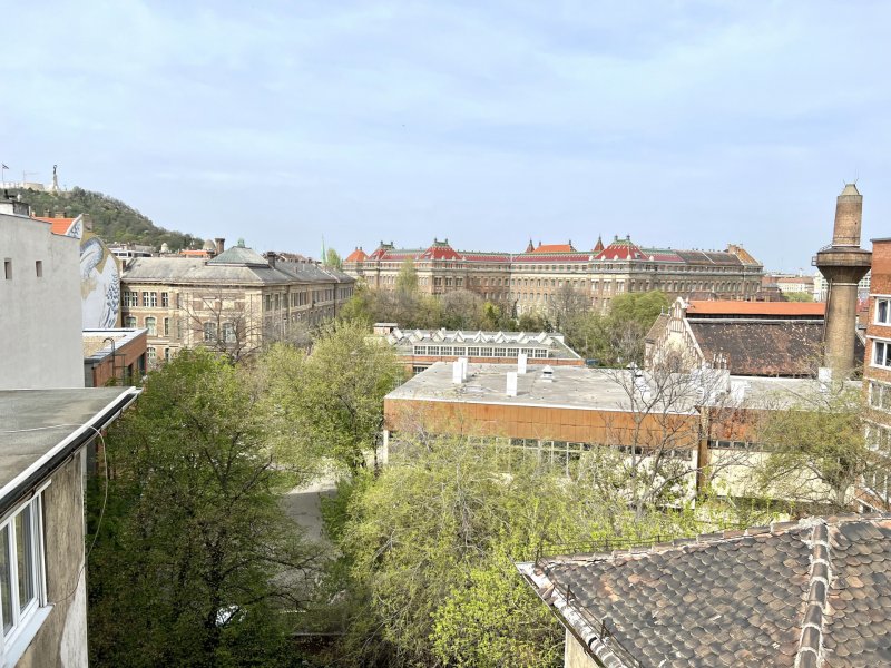 XI.Kerületben, Egyetemek szomszédságában, csendes, világos, 52nm-es lakás eladó