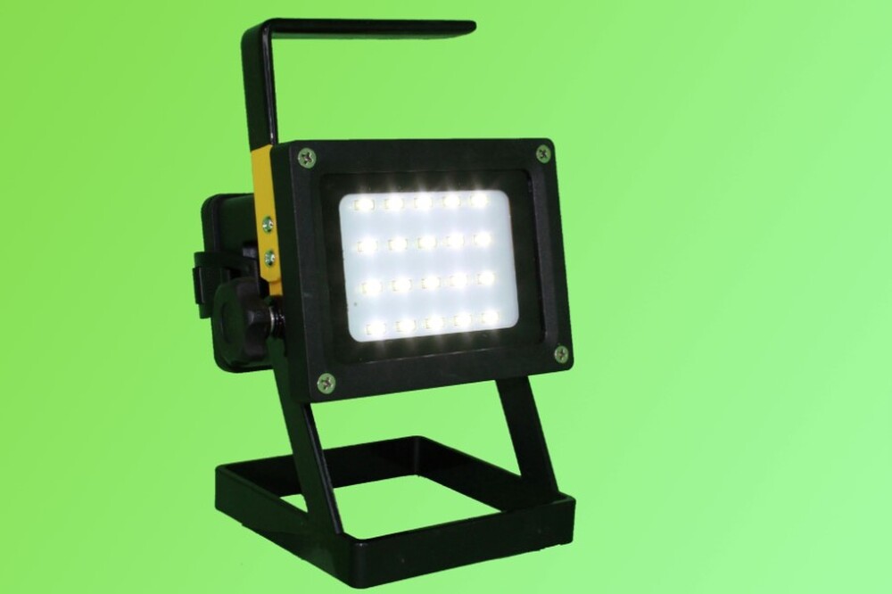 LED LC-700 Akús Reflektor 30W