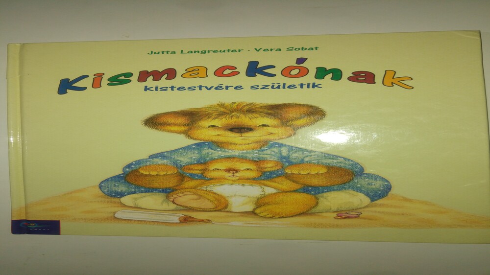 Jutta Langreuter Kismackónak kistestvére születik