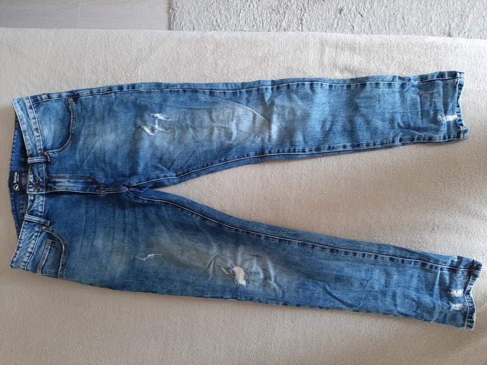 Eladó koptatott kék férfi farmernadrág (Sötétebb)