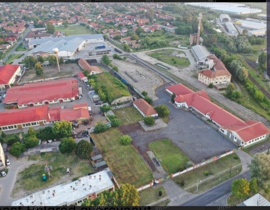 Mixed (residential and commercial) area for sale!
