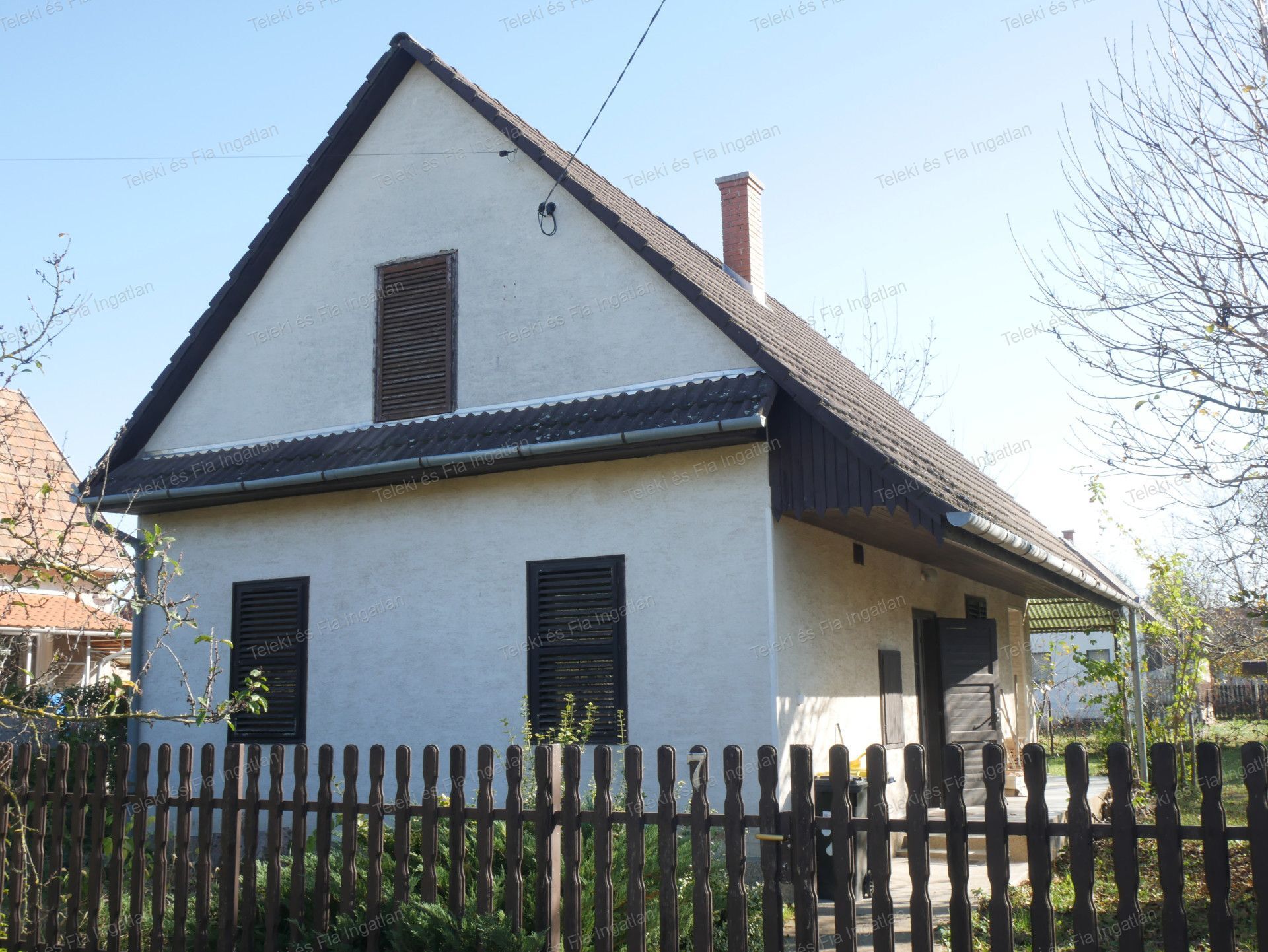Albertirsán csoda kis mézes kalács házikó eladó