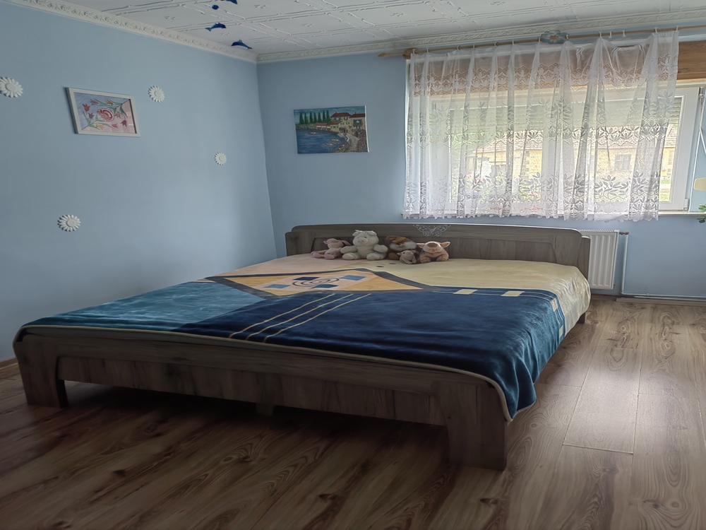 Újszerű ,szép állapotú bútorok eladók