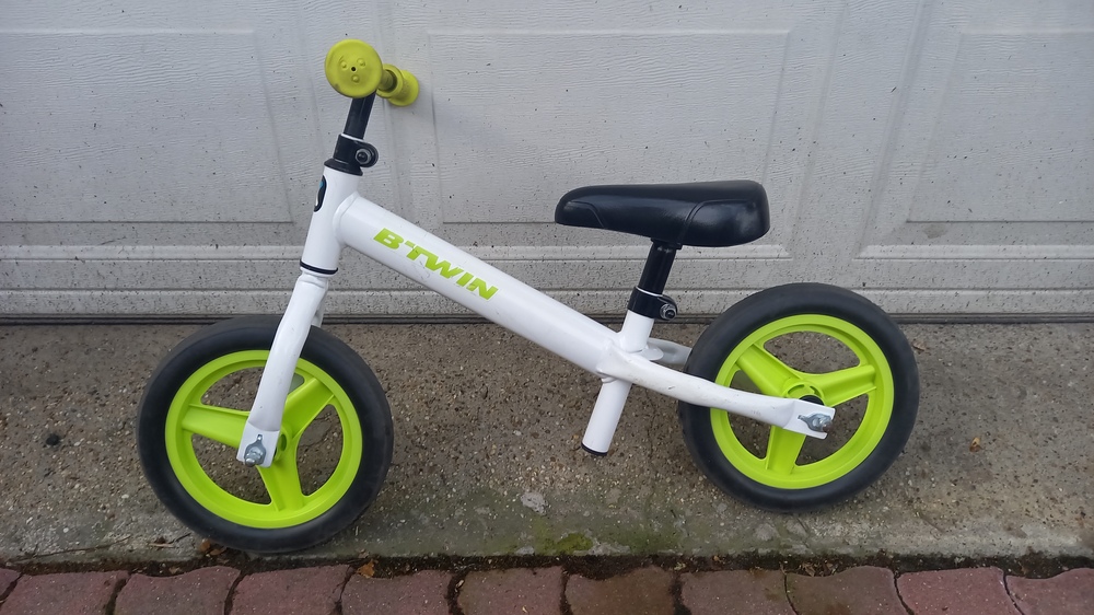 B'TWIN RUN RIDE 100 GYEREK FUTÓBICIKLI 10” FEHÉR