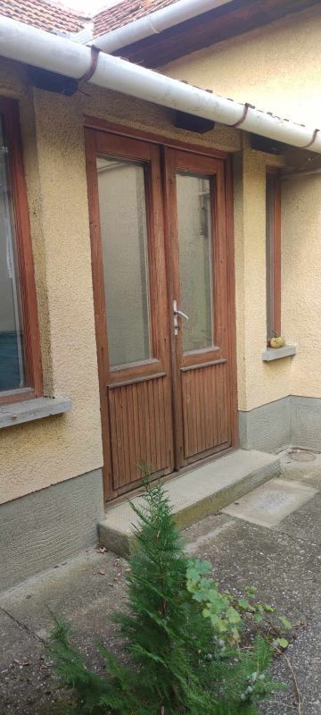 Fegyverneken 2 szobás családi ház eladó