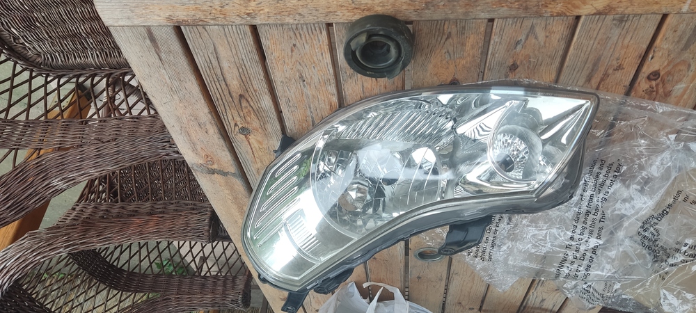 Suzuki sx4 fényszórók (balos és jobbos)