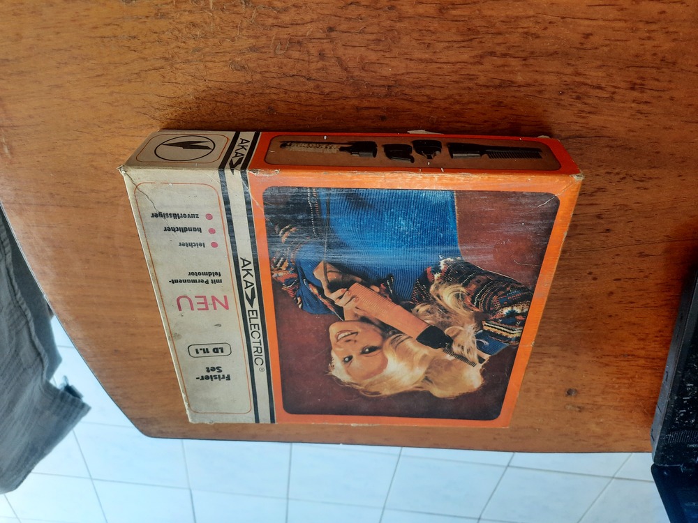 Retro AKA LD-11.1 hajszáritó eredeti dobozában papirjaival