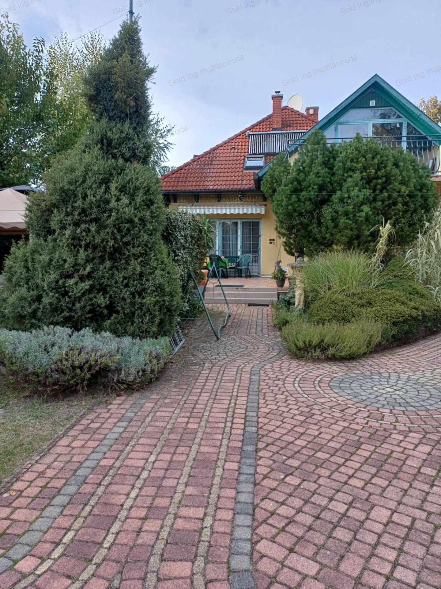 Balaton közeli nyaraló, családi ház