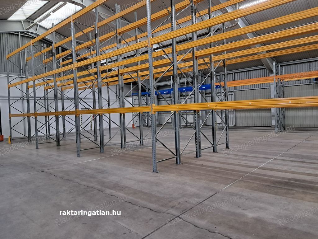 Kiadó 883 m2 raktár és 115 m2 iroda Budapest XXII kerület Budafok