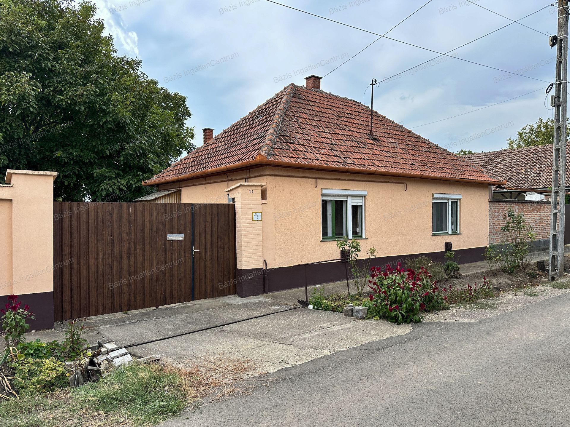 Jánoshalma, azonnal költözhető, 112 m2-es családi ház eladó