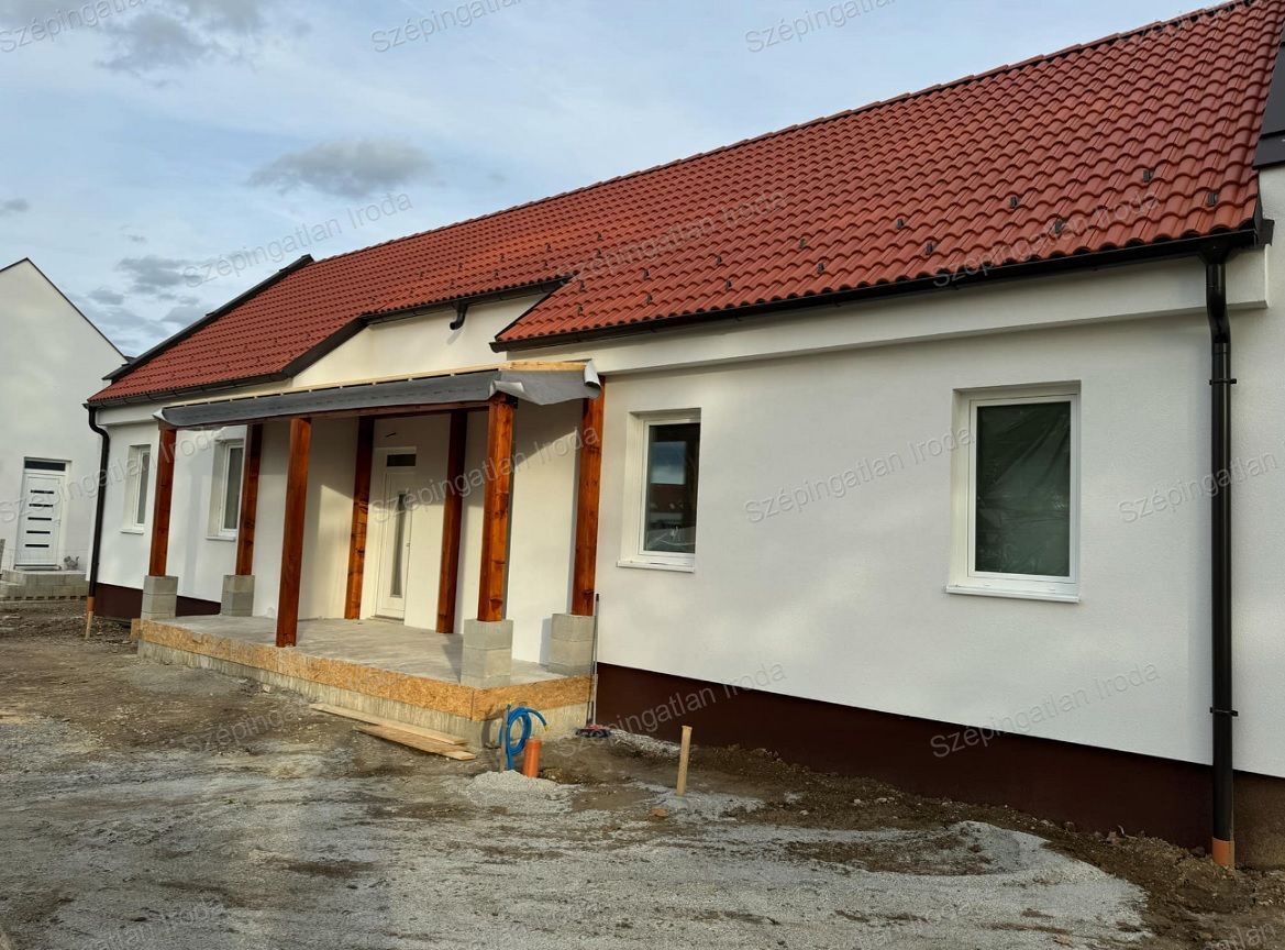 MÁR CSAK EGY LAKÁS ELADÓ!