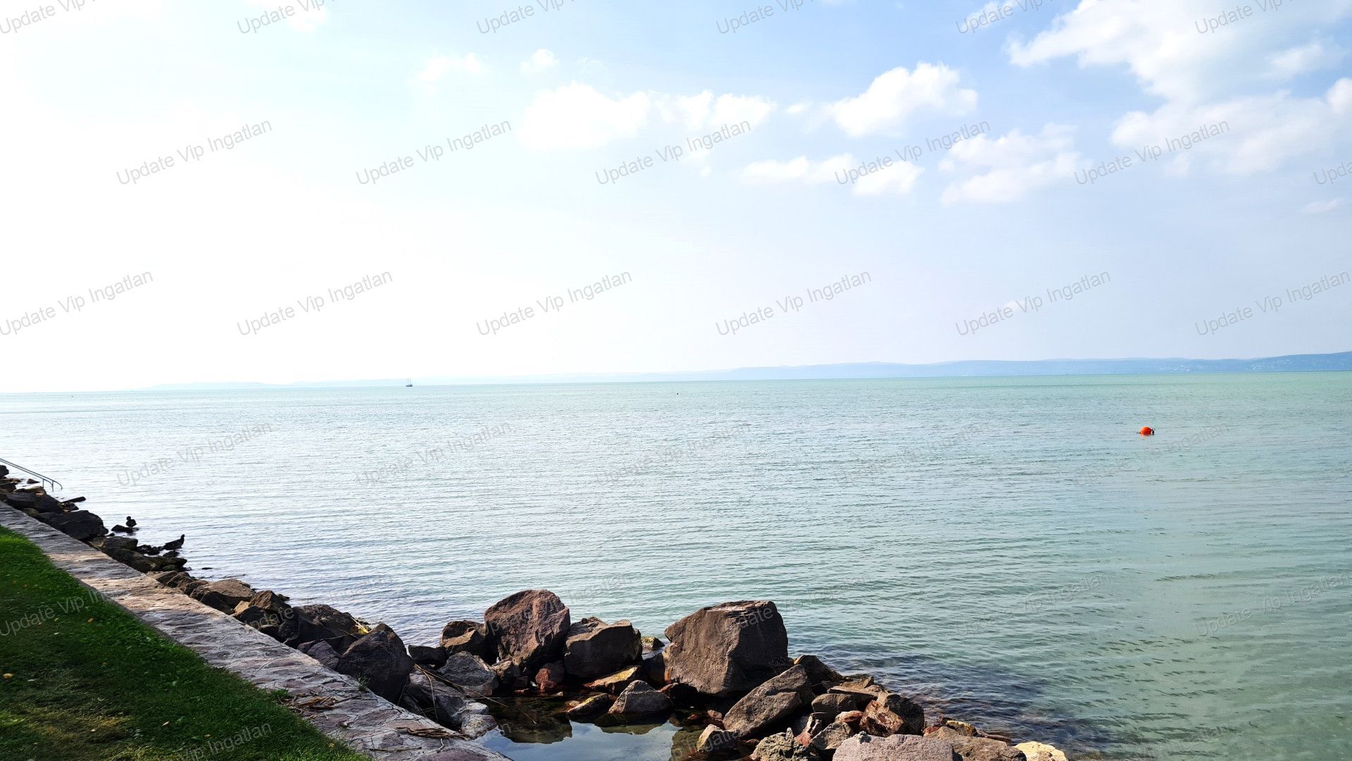 SIÓFOK ARANYPARTON FELÚJÍTOTT, EGÉSZ ÉVBEN HASZNOSÍTHATÓ PANZIÓ ELADÓ!