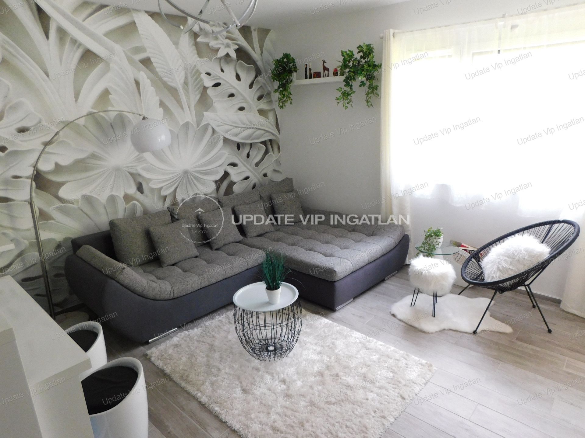 Siófok aranyparton eladó modern, kertkapcsolatos , belső wellnesses lakás!