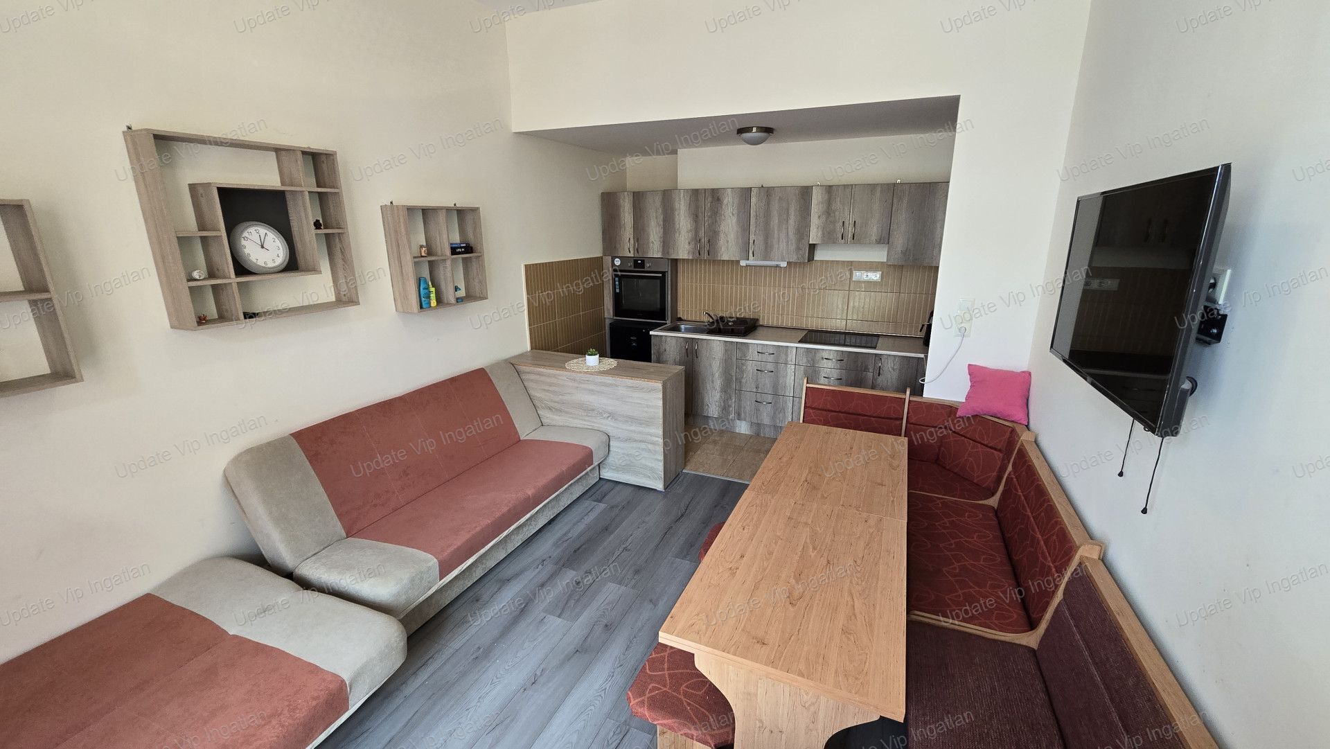 BALATONFÖLDVÁRON VÍZPARTI, NYARALÓ APARTMAN ELADÓ!