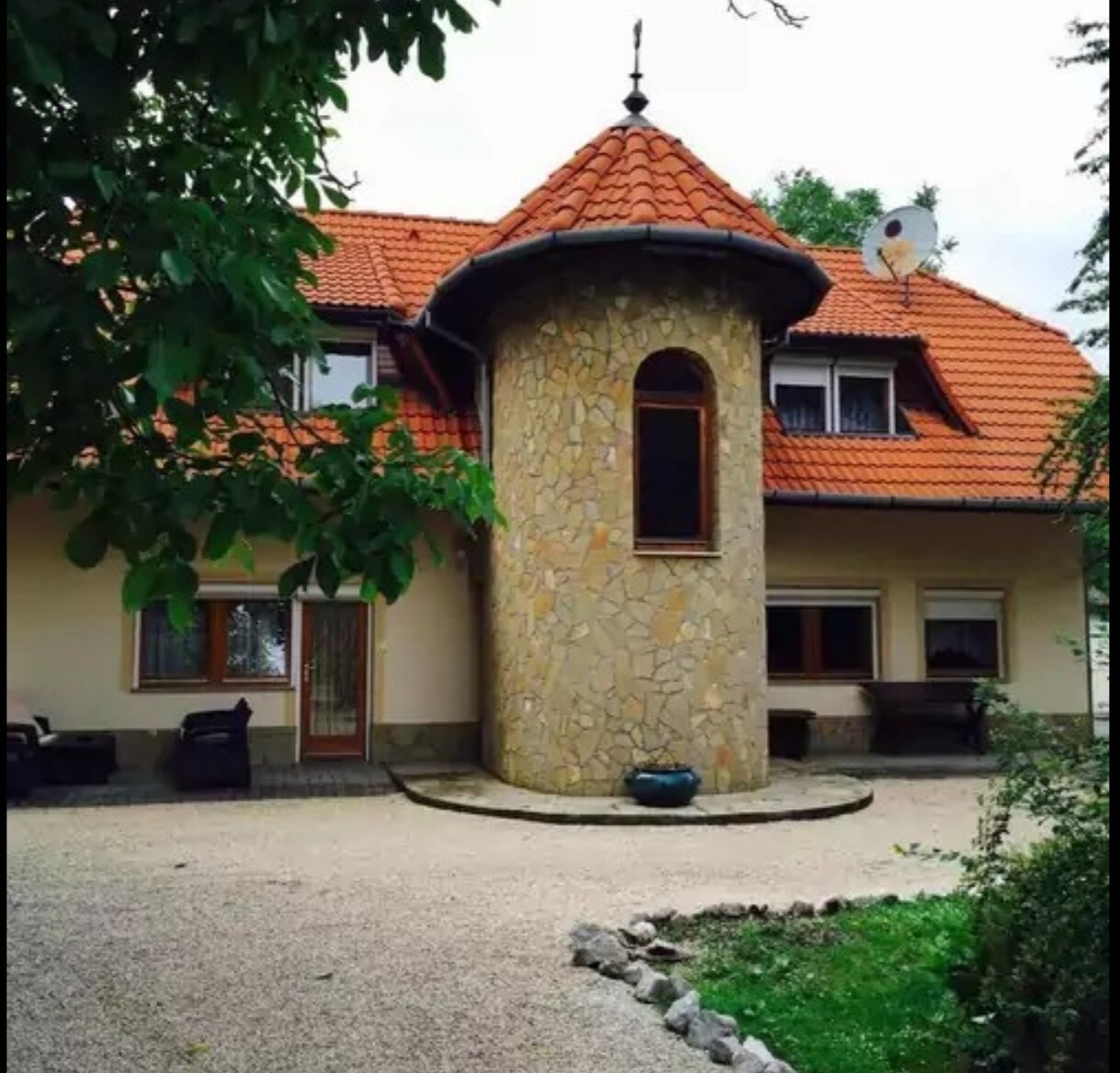 Befektetők figyelmébe ajánlom ezt a pazar Harkányi ingatlant!