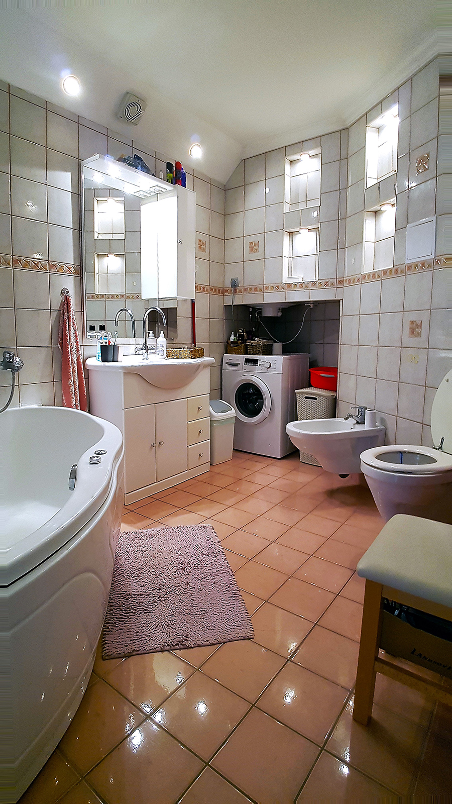 Penthouse 130m2-en, privát erkély, Miskolc-Belváros