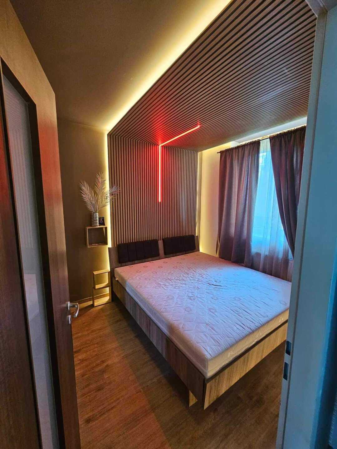 Damjanich lakóparkban magasföldszinti igényes lakás terasszal eladó 