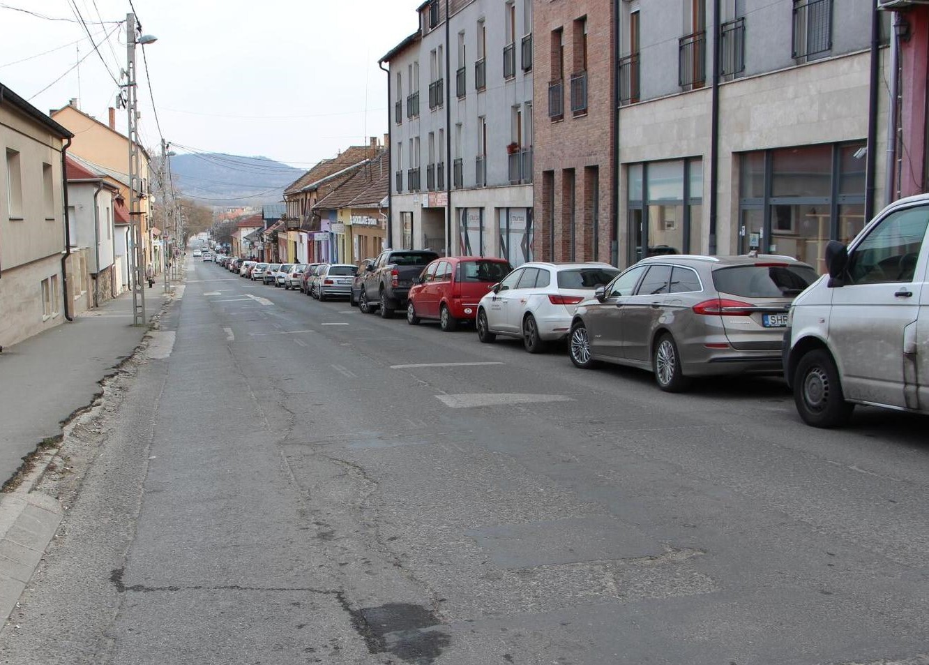 Eladó Dorogon Mária házban a Mária utcáról nyíló 80 nm-es üzlethelyiség!