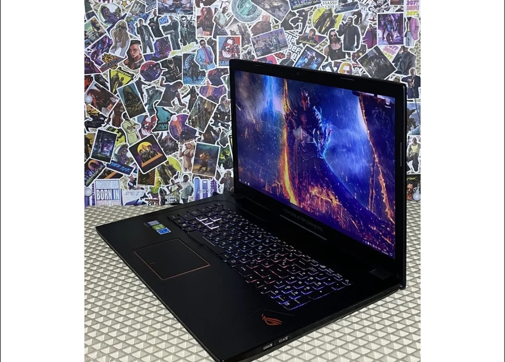 Óriás Asus rog laptop eladó 8gb-os vga 256GB SSD + 1TB HDD