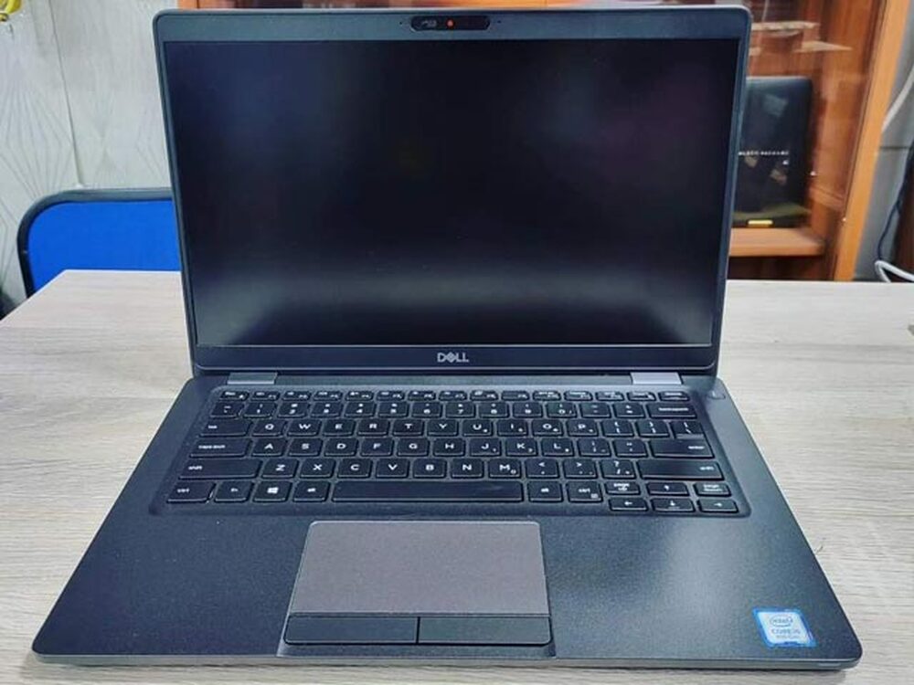 MAGYAR billentyűs: Dell Latitude 5300 /érintős/