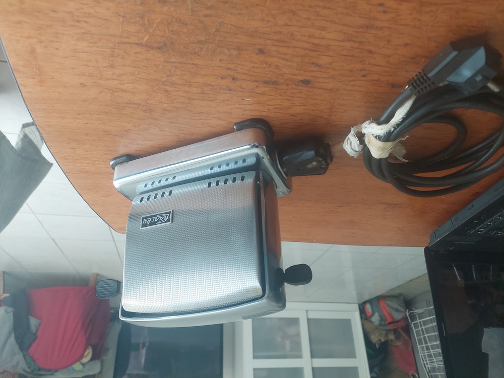 Retro Hageka kenyérpiritó 2