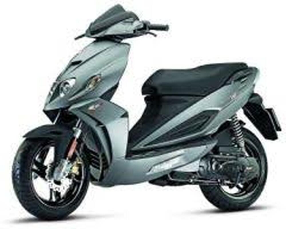 Malaguti F12R 50 robogó bontott alkatrészei eladók