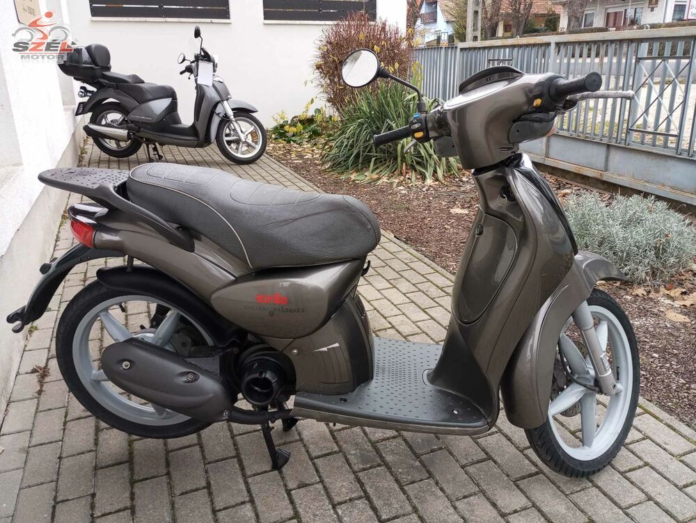 Aprilia Scarabeo 50-100 4T bontott robogó