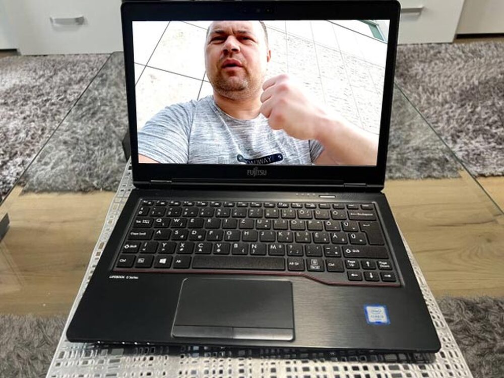 Ilyen is van! Fujitsu Lifebook U727 - Dr-PC.hu