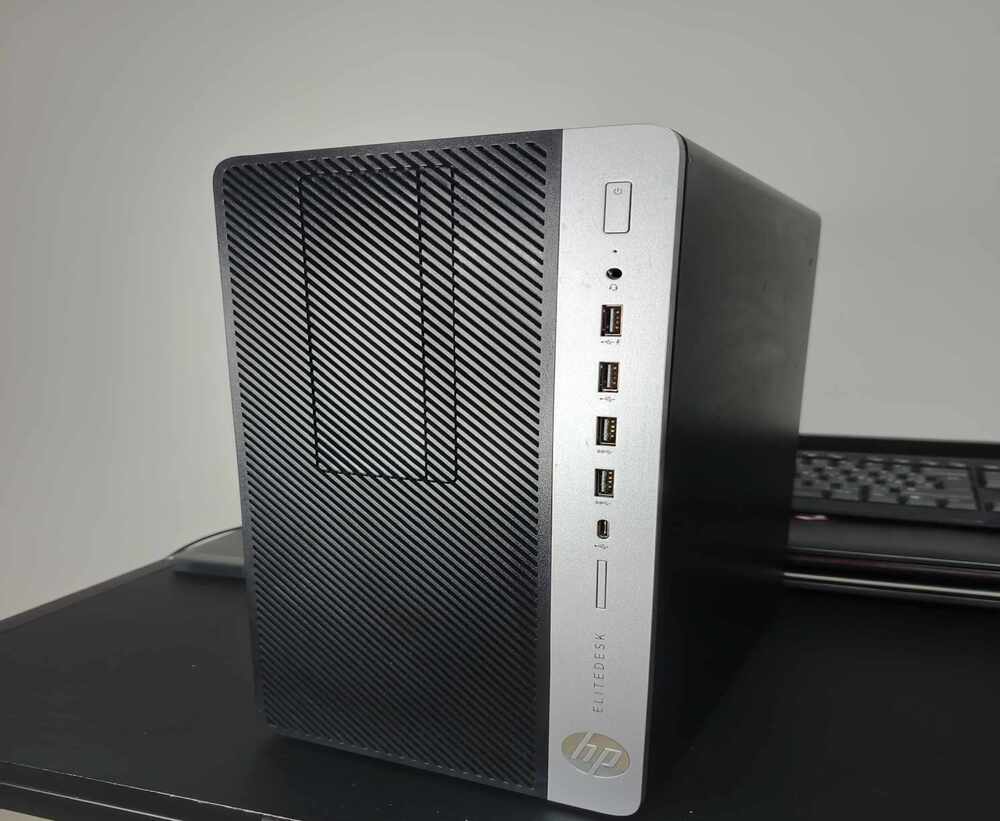 HP EliteDesk 705 G4 MT /AMD Ryzen3 2200G AM4/8GB RAM/256GB SSD/W11COA
