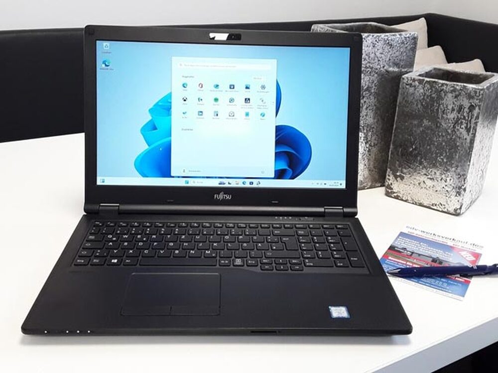 Nálunk minden van! Fujitsu LifeBook E558 a Dr-PC-től
