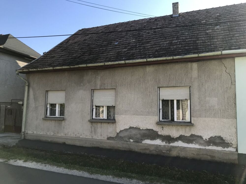 Építőipari brigád családi ház felújítását vállalja