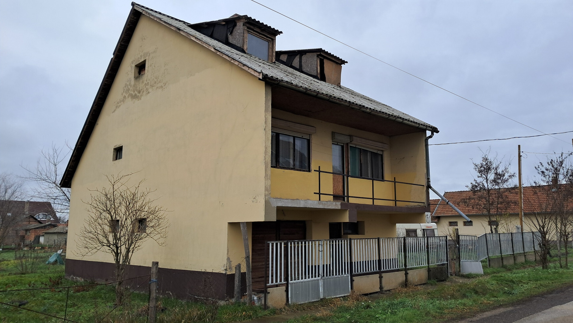 SZINTELTOLÁSOS HÁZ ELADÓ TISZATENYŐN