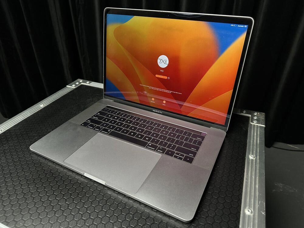 Nálunk minden van! Apple MacBook Pro 15.2 -3.12