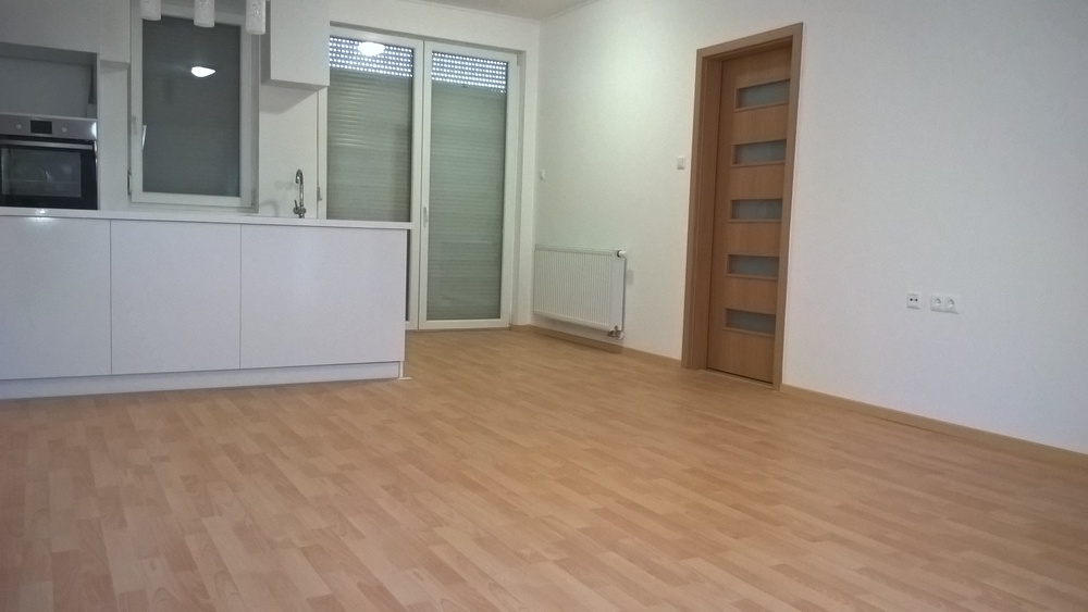 Eladó 1,5 szobás, 51 m2 tégla építésű lakás, Baján