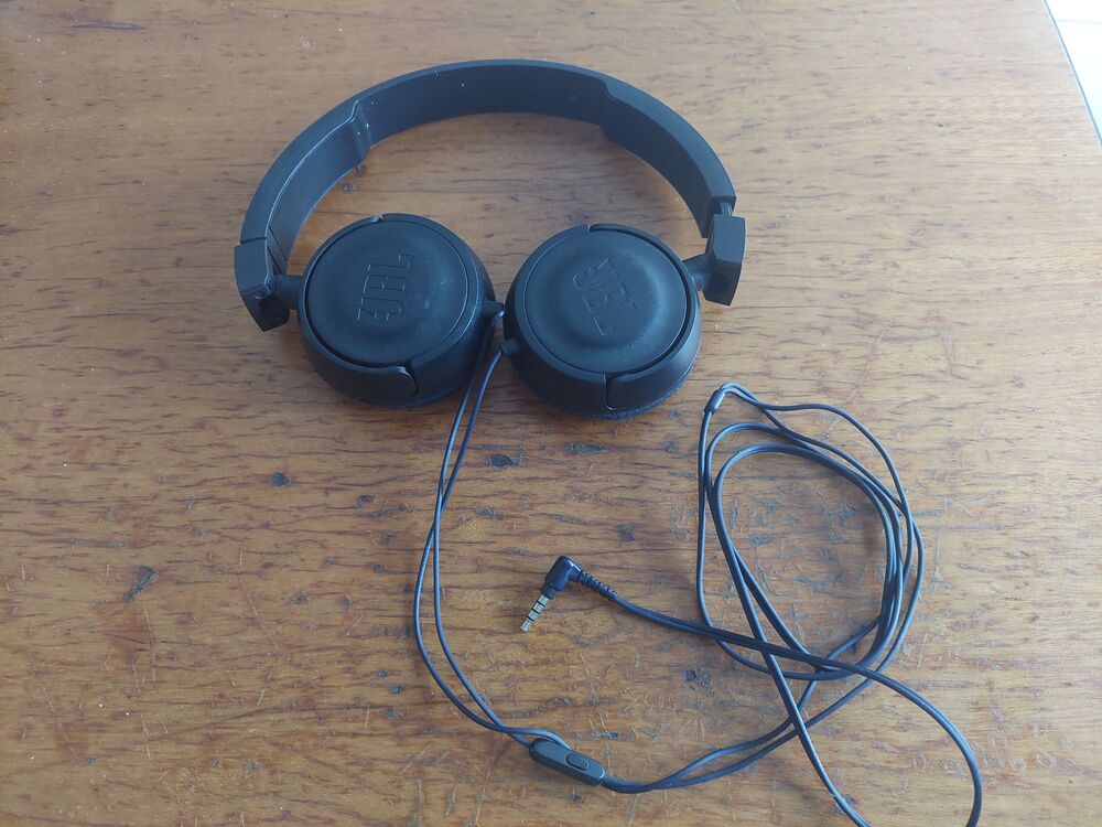 JBL fejhallgató 2