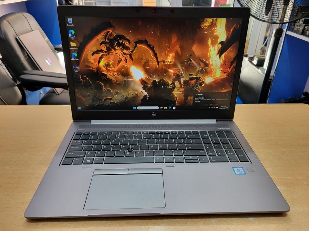 Több mint négyezerből: HP zBook 17 G5 - Dr-PC.hu