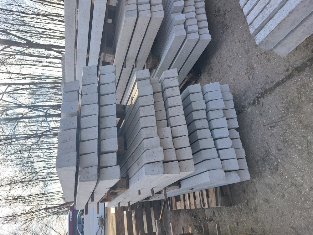 Betonoszlop eladó (trapéz,szögletes)