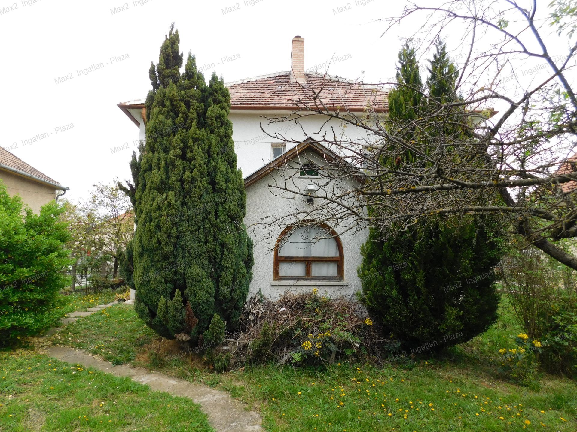 Bartók Béla körúton olcsó családi ház eladó