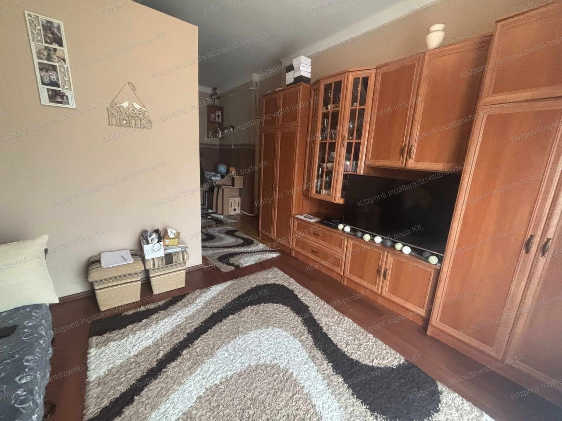 Tatabányán, Újvárosban 43 m2-es lakás eladó