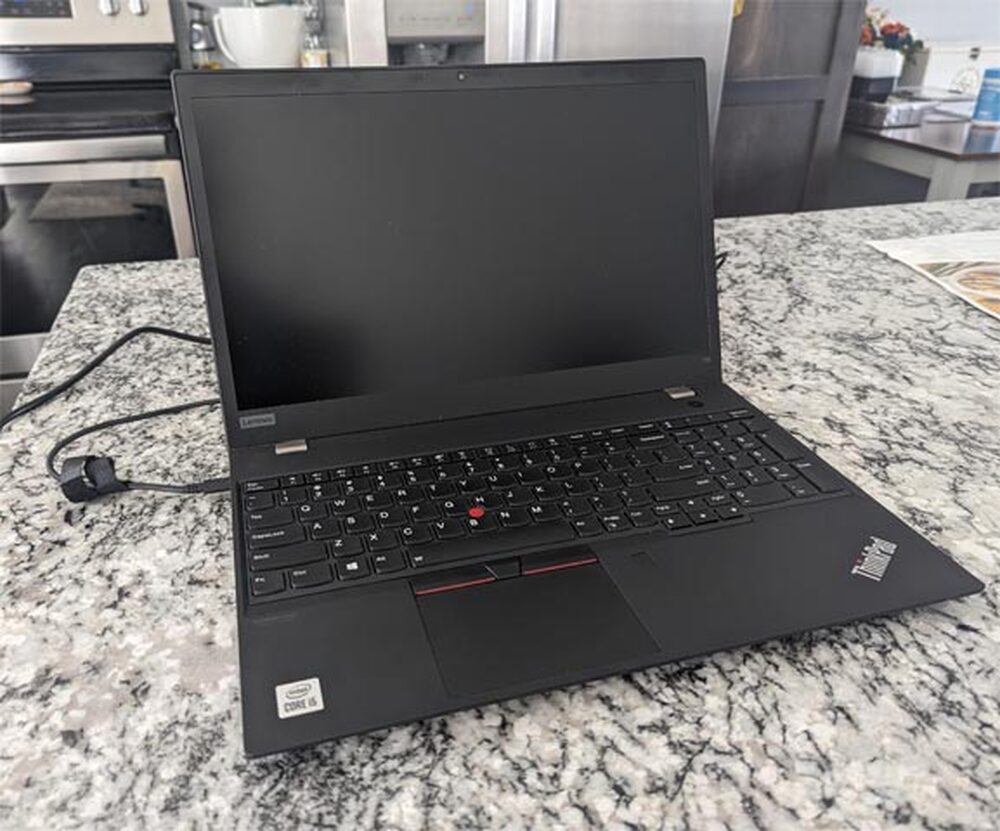 Notebook olcsón: Lenovo ThinkPad T15 a Dr-PC-től