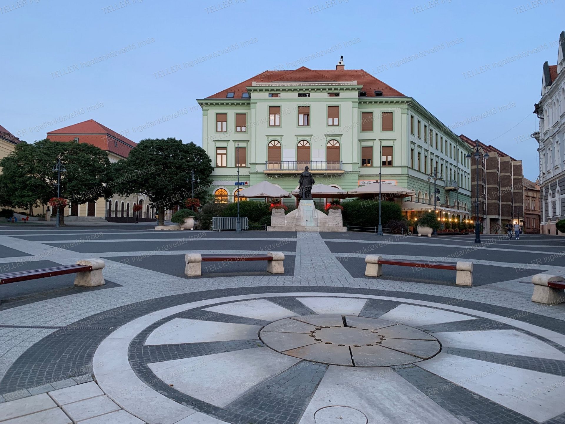 FŐ UTCAI LUXUS LAKÁS