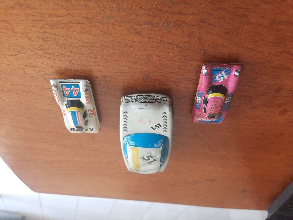 Retro fém kisautók