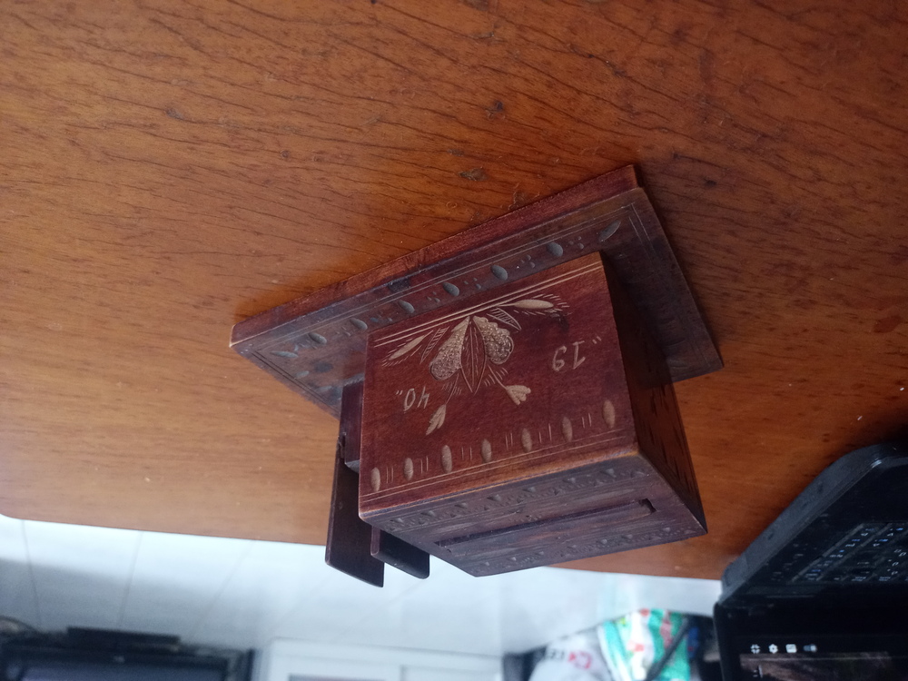 retro cigarettaadagoló 1940