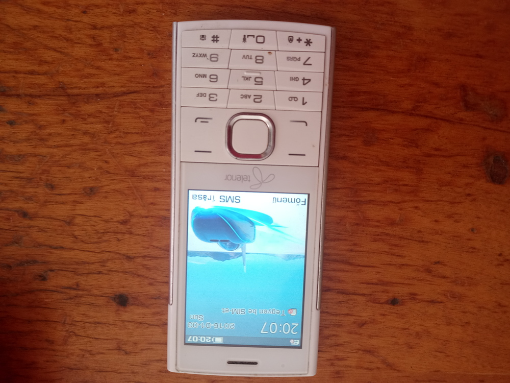 telefon Telenor XT50